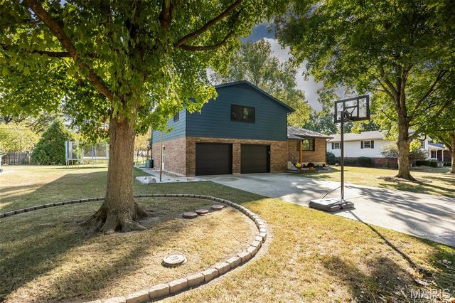 612 N 1st Street, Mascoutah, IL 62258