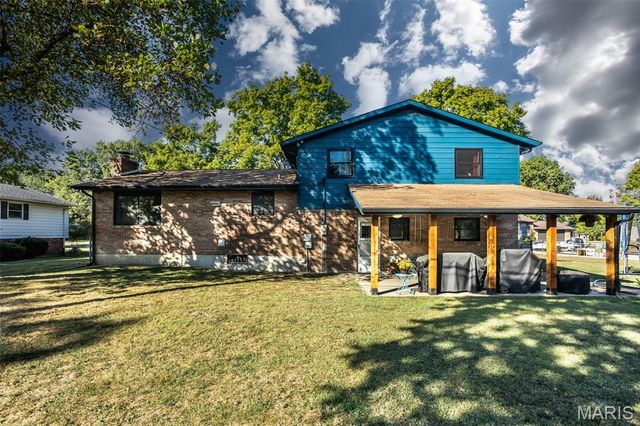 612 N 1st Street, Mascoutah, IL 62258