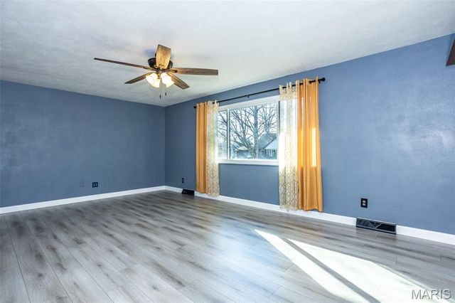 612 N 1st Street, Mascoutah, IL 62258