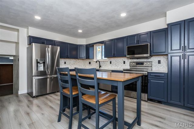 612 N 1st Street, Mascoutah, IL 62258