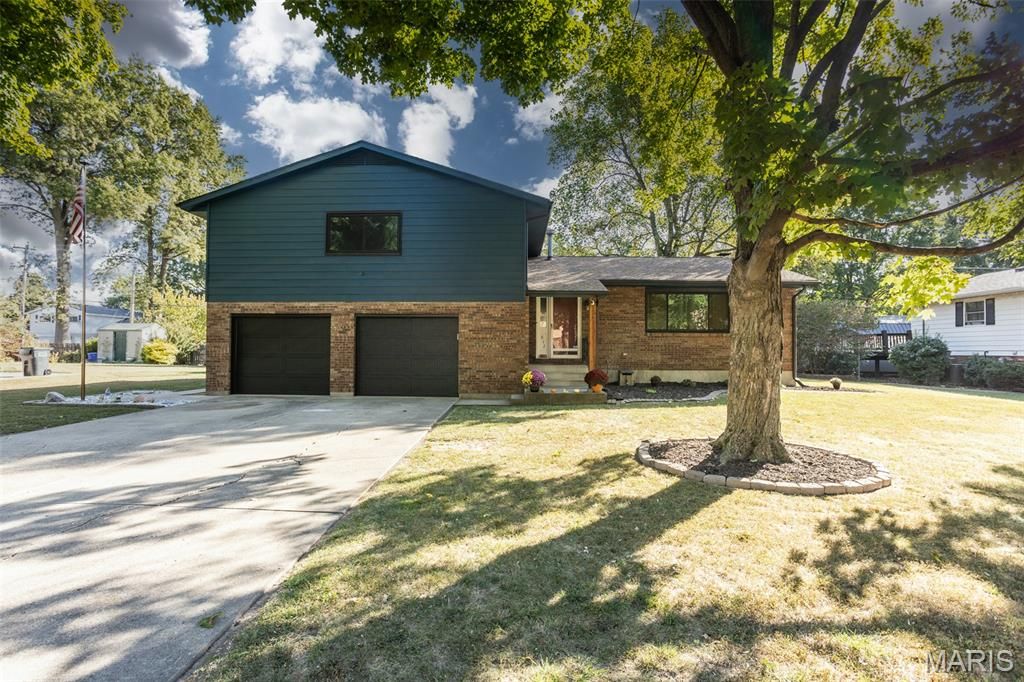 612 N 1st Street, Mascoutah, IL 62258