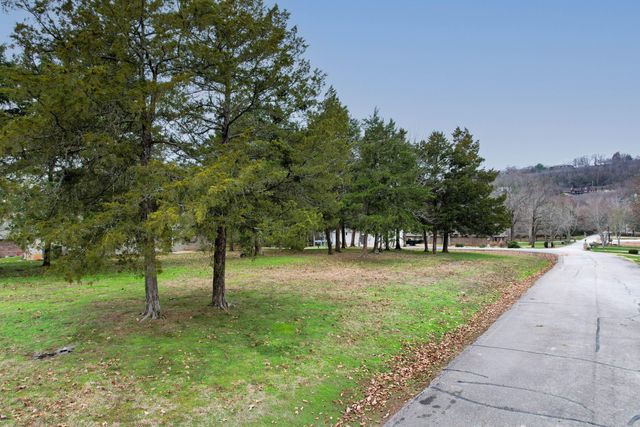 148 Water Point Lane, Branson West, MO 65737