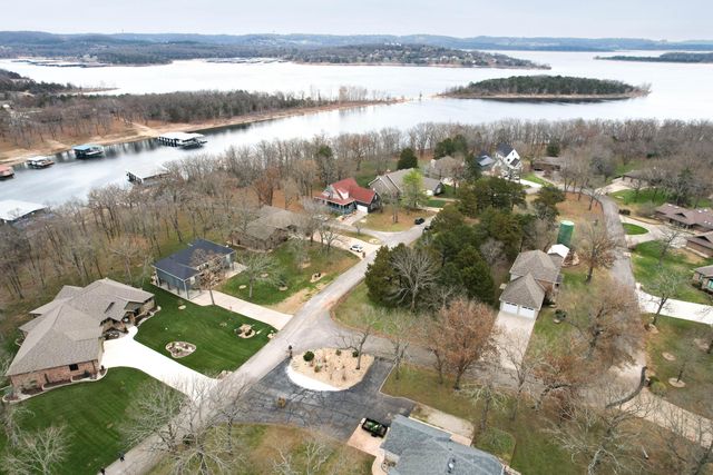148 Water Point Lane, Branson West, MO 65737