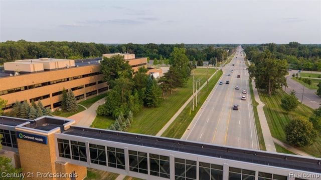 43224 Dequindre Rd Road, Sterling Heights, MI 48314
