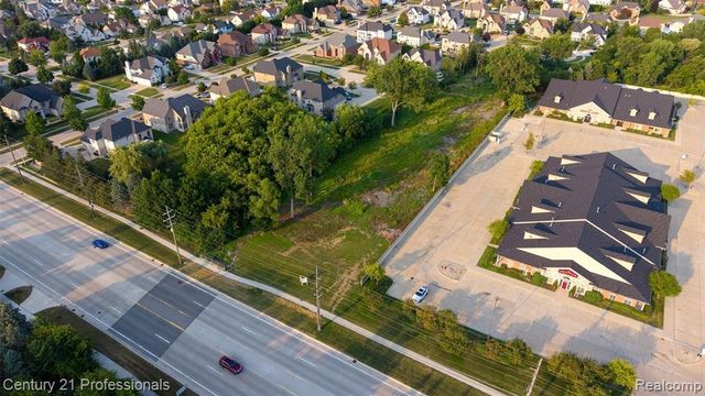 43224 Dequindre Rd Road, Sterling Heights, MI 48314
