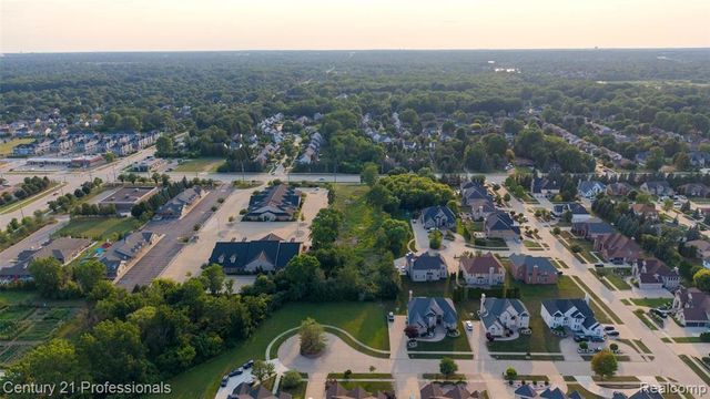 43224 Dequindre Rd Road, Sterling Heights, MI 48314
