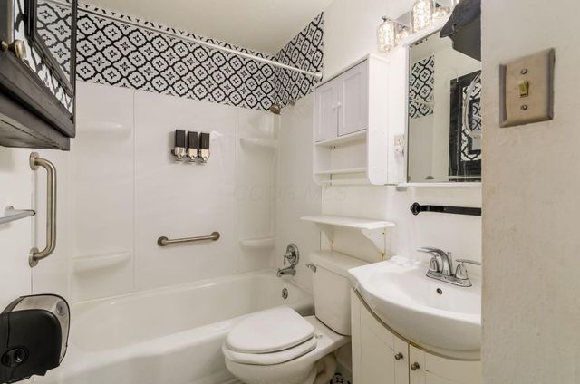1018 E 19th Avenue, Columbus, OH 43211