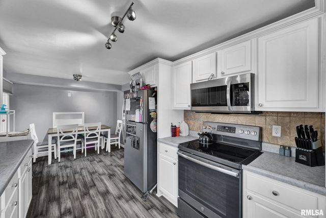 1607 DEPPERT Drive, Pekin, IL 61554