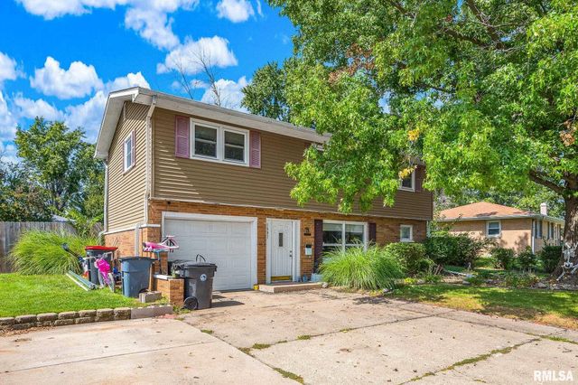 1607 DEPPERT Drive, Pekin, IL 61554