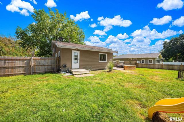 1607 DEPPERT Drive, Pekin, IL 61554