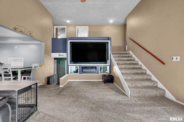 1607 DEPPERT Drive, Pekin, IL 61554
