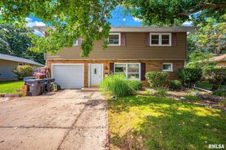 1607 DEPPERT Drive, Pekin, IL 61554