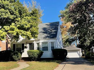 814 N Gainsborough Avenue, Royal Oak, MI 48067