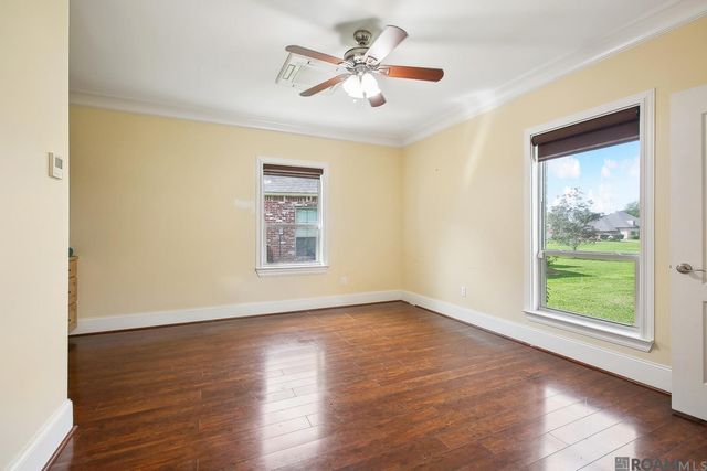 16025 Parkside Ct, Saint George, LA 70817