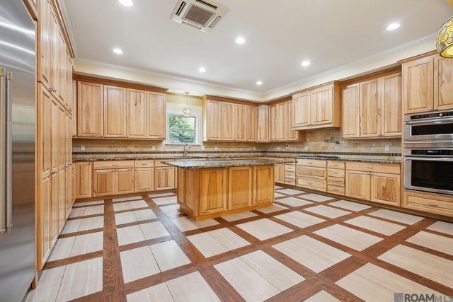 16025 Parkside Ct, Saint George, LA 70817