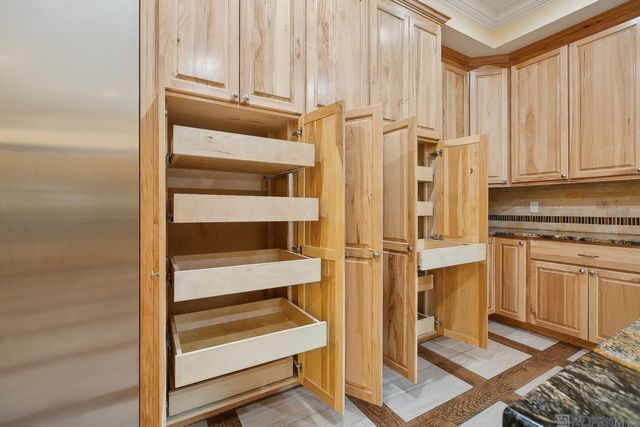 16025 Parkside Ct, Saint George, LA 70817