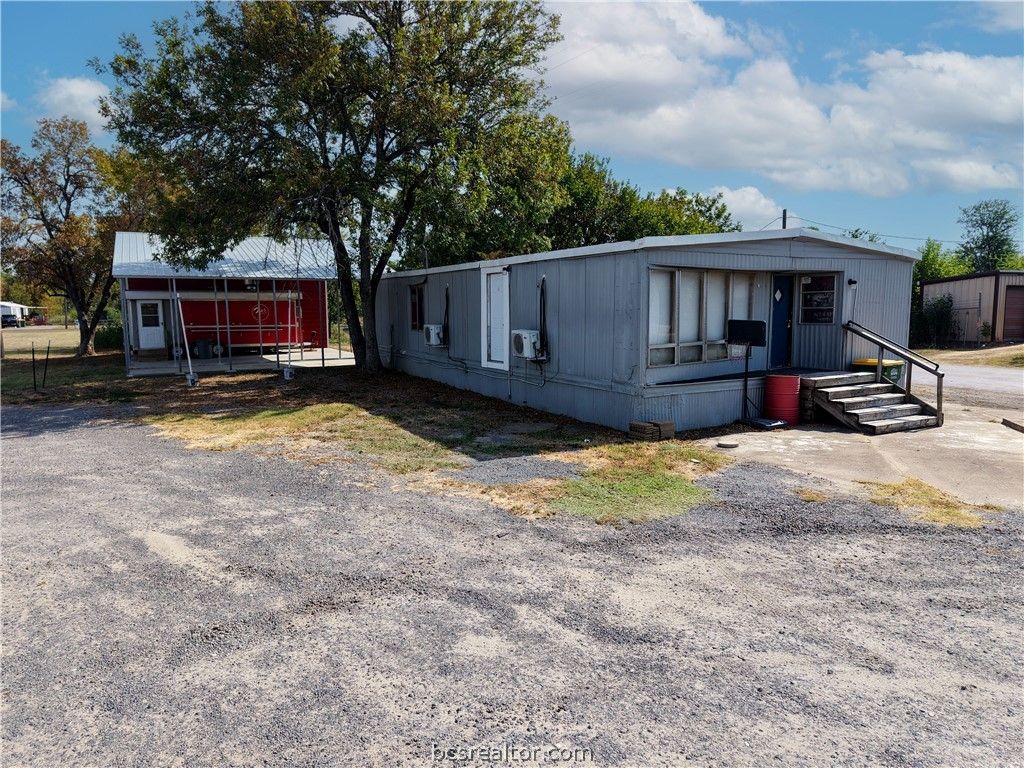 225 Main Street, Normangee, TX 77871 — photo 4