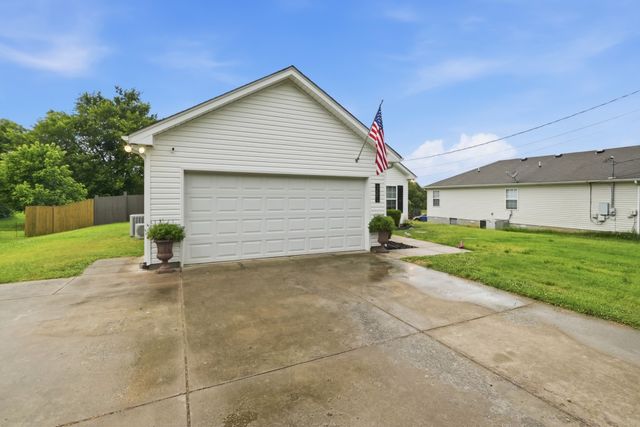 1569 Ringwald Rd, Murfreesboro, TN 37130