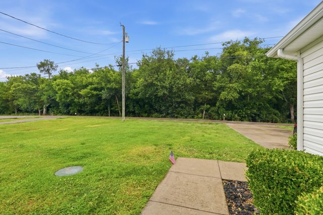 1569 Ringwald Rd, Murfreesboro, TN 37130