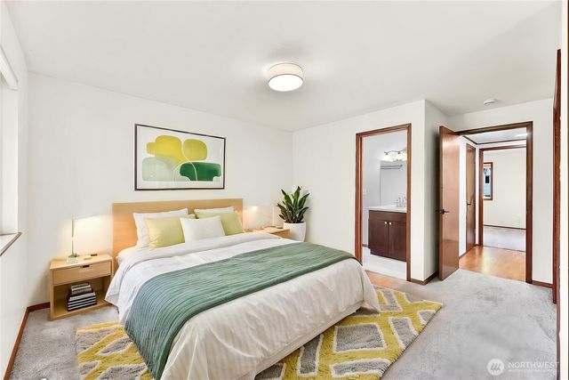 3730 NE 194th Street, Lake Forest Park, WA 98155