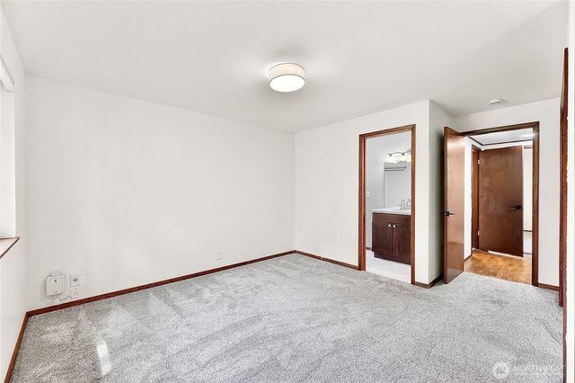 3730 NE 194th Street, Lake Forest Park, WA 98155