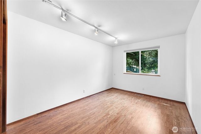 3730 NE 194th Street, Lake Forest Park, WA 98155