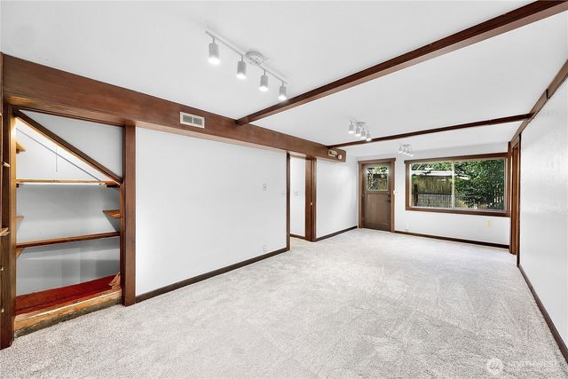3730 NE 194th Street, Lake Forest Park, WA 98155