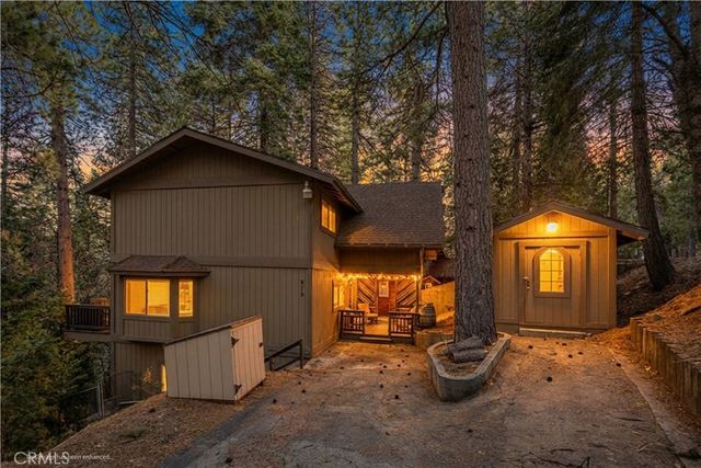 875 Sierra Vista Drive, Twin Peaks, CA 92391
