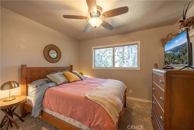 875 Sierra Vista Drive, Twin Peaks, CA 92391