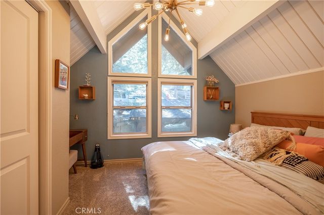 875 Sierra Vista Drive, Twin Peaks, CA 92391