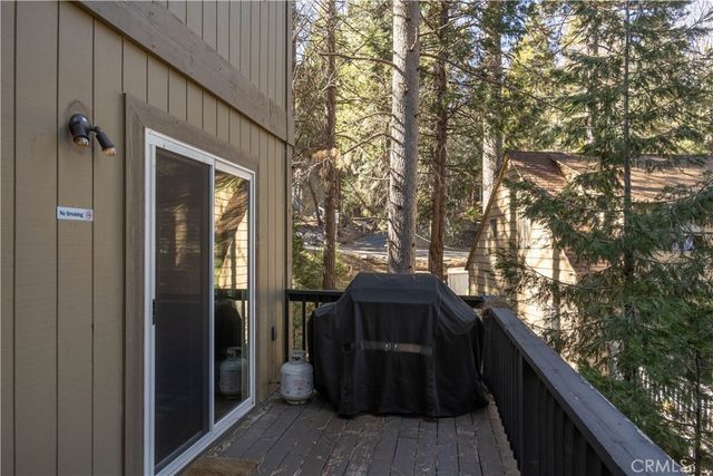 875 Sierra Vista Drive, Twin Peaks, CA 92391
