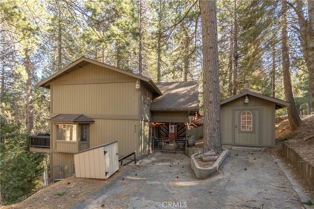 875 Sierra Vista Drive, Twin Peaks, CA 92391