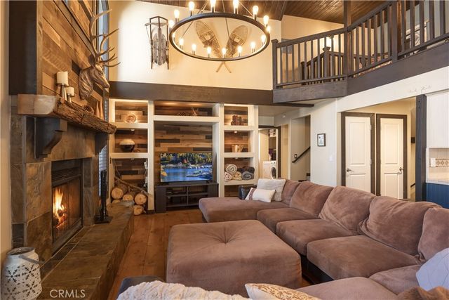 875 Sierra Vista Drive, Twin Peaks, CA 92391