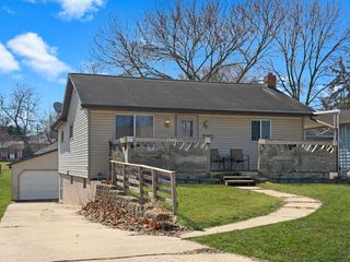 1245 W Violet Street, Freeport, IL 61032