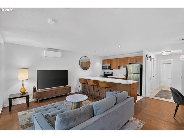 100 KERR Pkwy 52, Lake Oswego, OR 97035