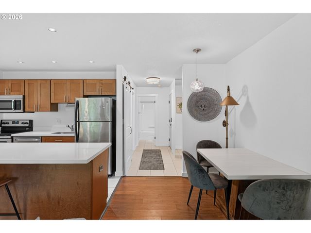 100 KERR Pkwy 52, Lake Oswego, OR 97035