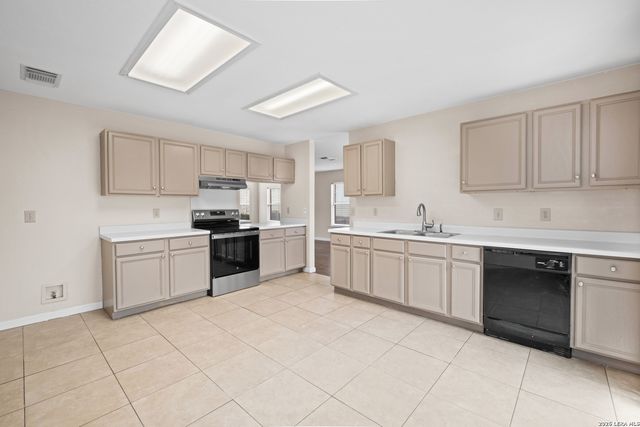 2810 Redrock, San Antonio, TX 78259