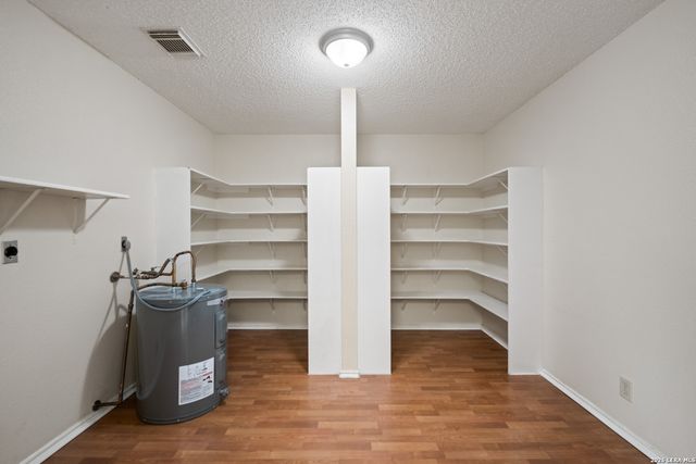 2810 Redrock, San Antonio, TX 78259