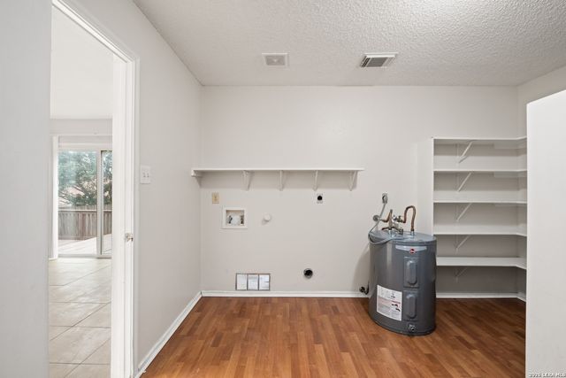 2810 Redrock, San Antonio, TX 78259