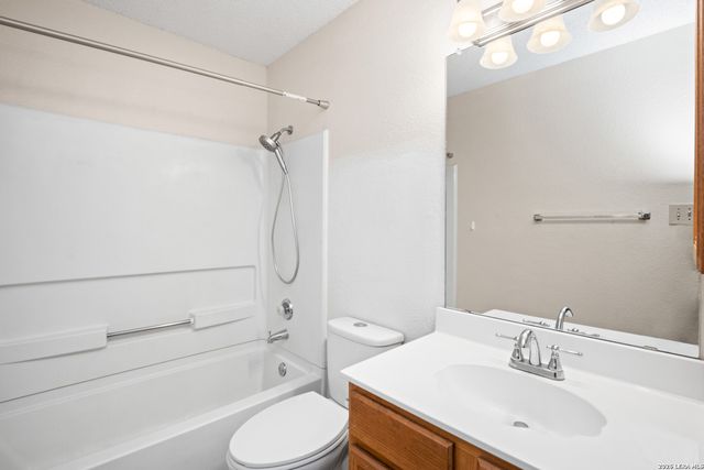 2810 Redrock, San Antonio, TX 78259