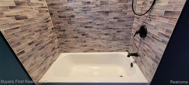 15705 Hilton Street, Southfield, MI 48075