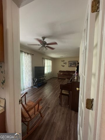 1032 Elberta Road, Warner Robins, GA 31093