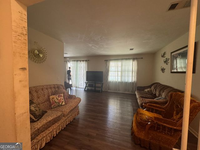1032 Elberta Road, Warner Robins, GA 31093
