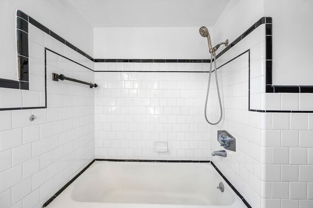10 Ashland Street 3R, Worcester, MA 01609