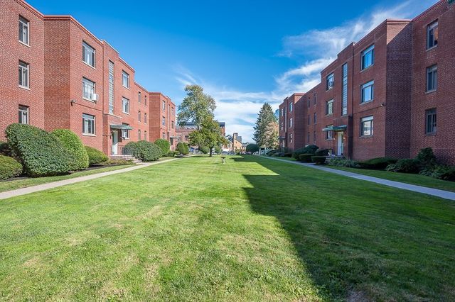 10 Ashland Street 3R, Worcester, MA 01609