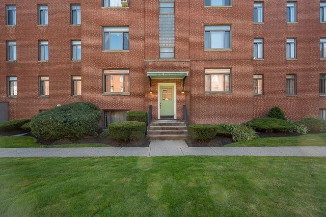 10 Ashland Street 3R, Worcester, MA 01609
