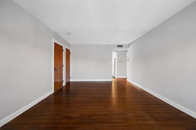 10 Ashland Street 3R, Worcester, MA 01609