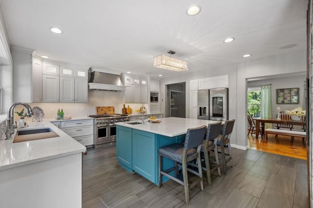 360 Winter Street, North Andover, MA 01845