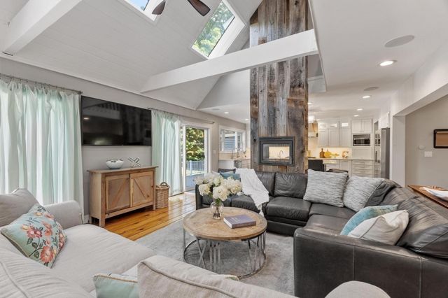 360 Winter Street, North Andover, MA 01845