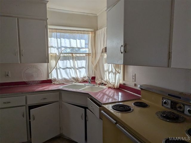 404 4th Avenue, Selma, AL 36701